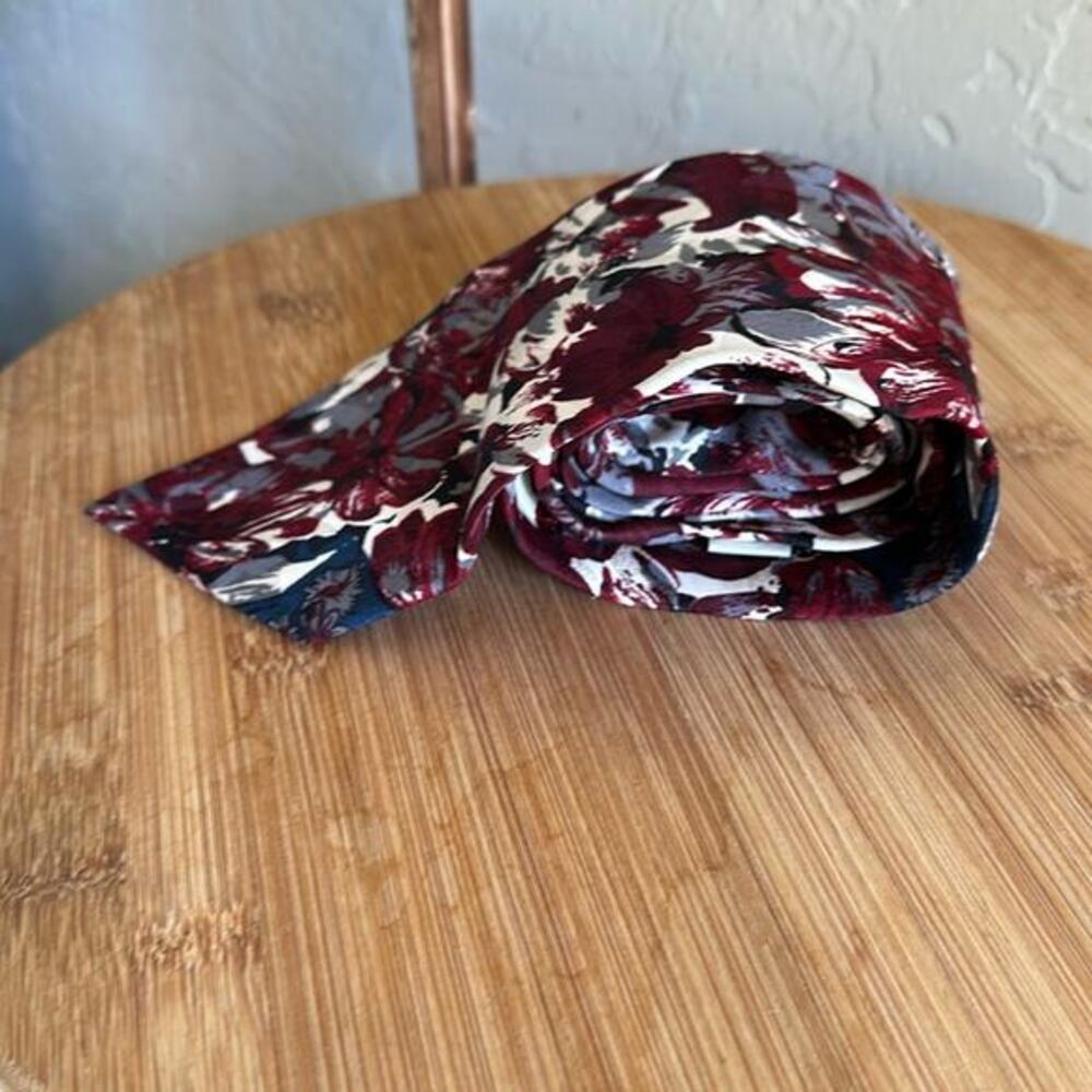 Oscar de la Renta‎ vintage silk floral neck tie